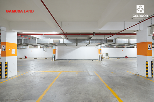 Bãi giữ xe tại Celadon Sports Club