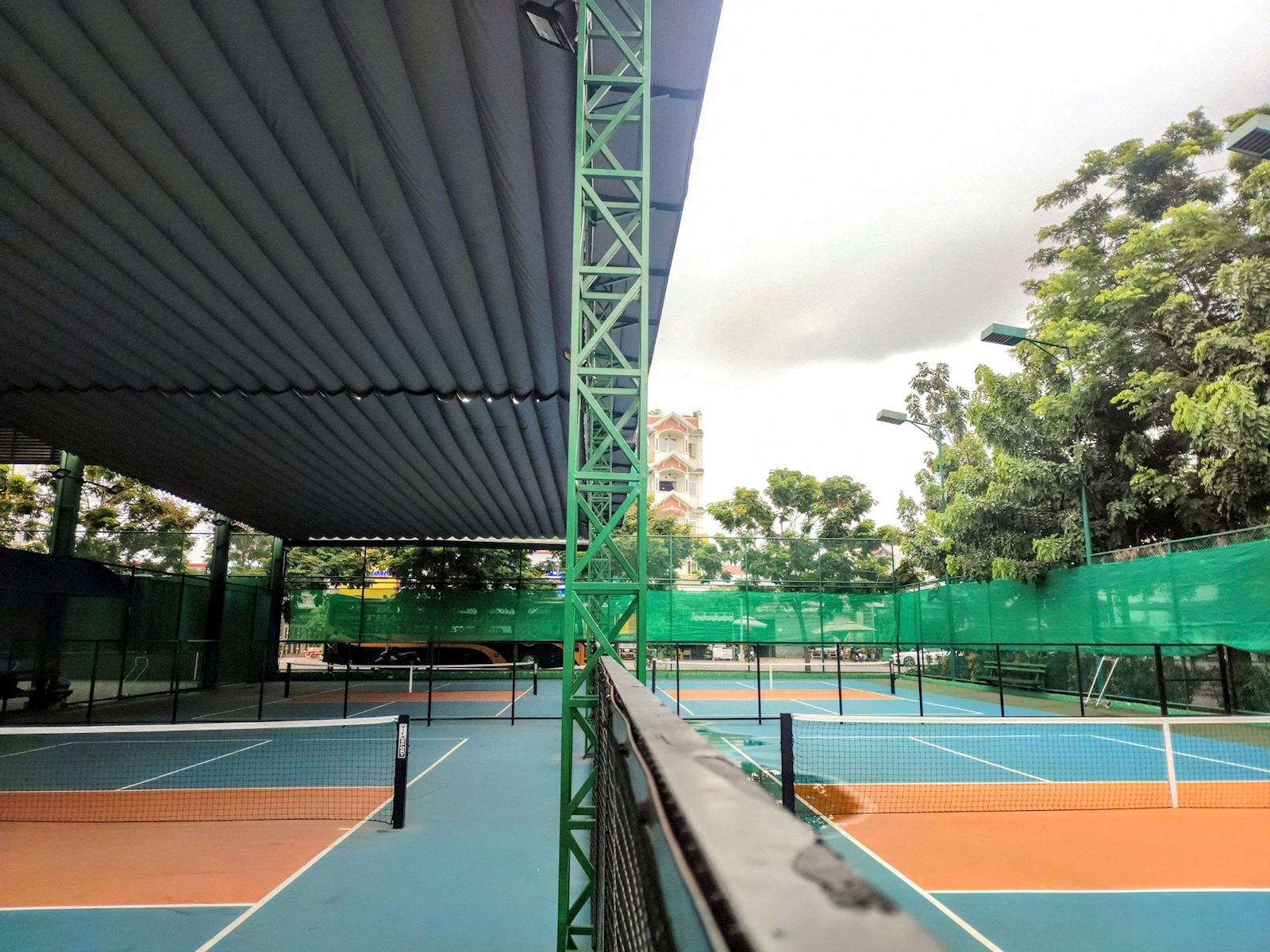 Sân pickleball tại Celadon Sports Club